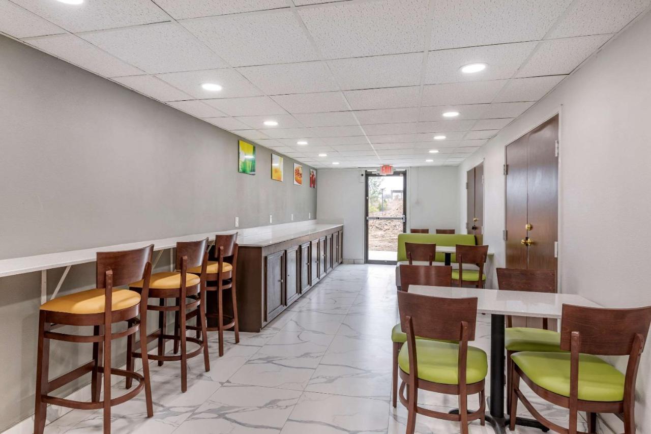 Quality Inn & Suites سولفر سبرينغز المظهر الخارجي الصورة