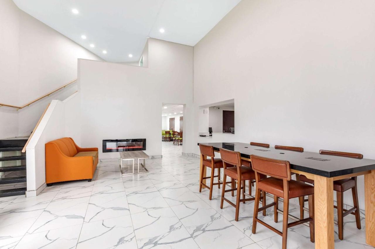Quality Inn & Suites سولفر سبرينغز المظهر الخارجي الصورة