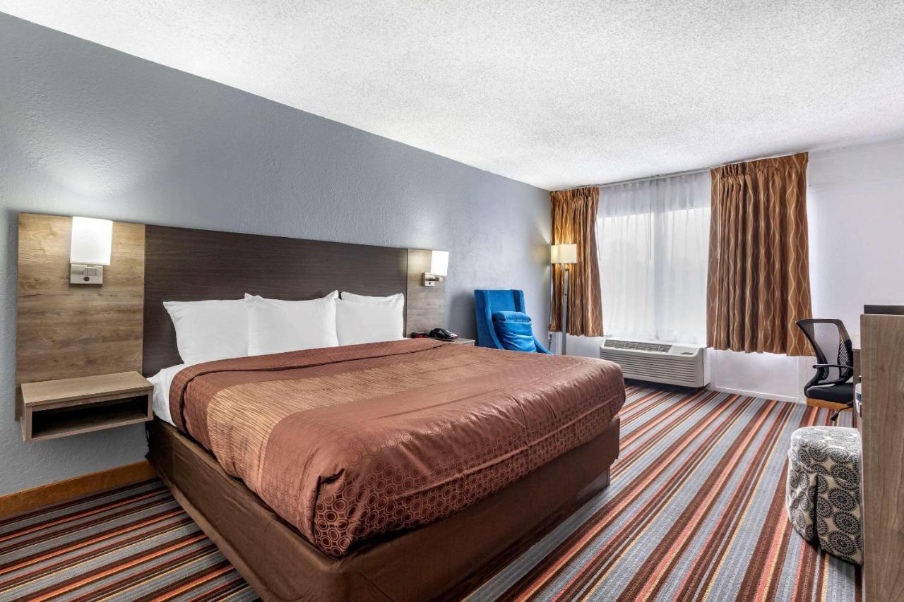 Quality Inn & Suites سولفر سبرينغز المظهر الخارجي الصورة